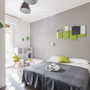 Interno 7 - Da Vale Ιταλία