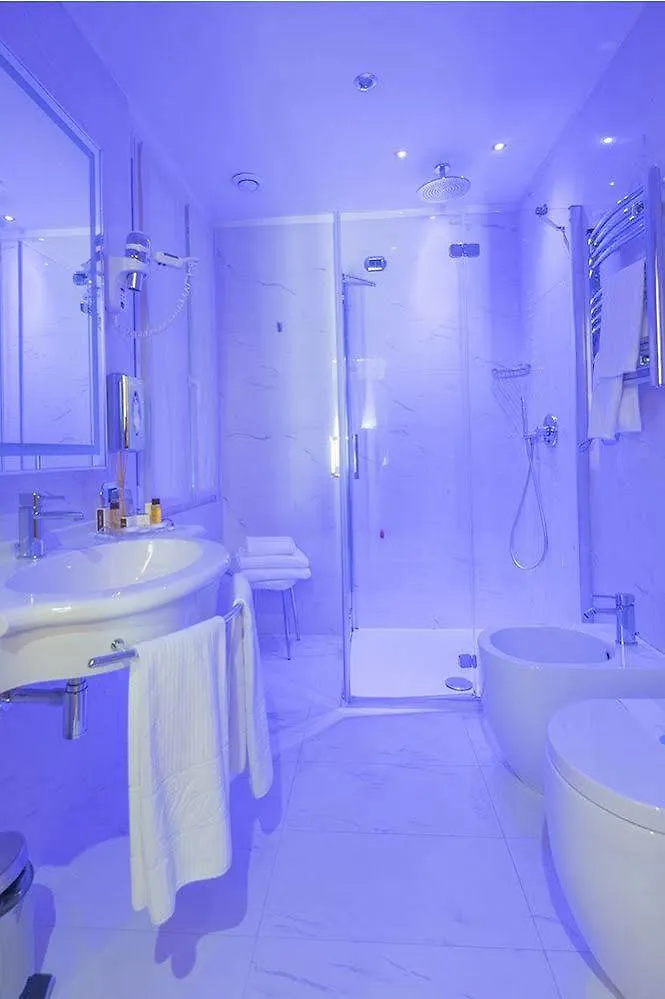 ***  Hotel Teco Milánó Olaszország